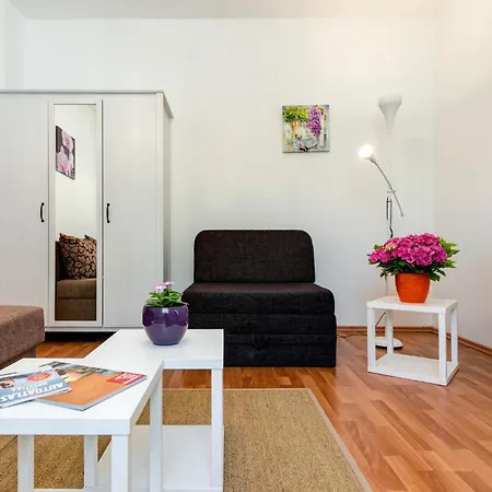 Stunning Home In Split With Wi-Fi 別荘 *