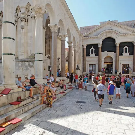 Stunning Home In Split With Wi-Fi Casa vacanze *